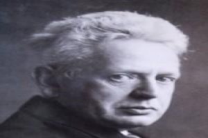 Photo of author Ernst Cassirer